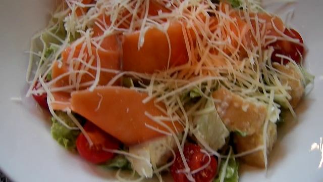 Вкусно сытно Полезно Салат с которого легко Цезарь смотреть онлайн