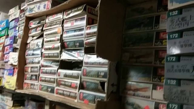 Tour and Interview with Jim & Momma of Ridgefield Hobby Shop in New Jersey смотреть онлайн