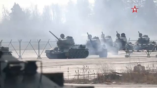 T 34 Tanks Arrive in Moscow to Prepare for Victory Day Parade смотреть онлайн