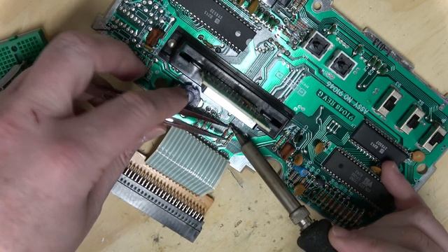 Inside the Atari 2600-Colecovision Adapter смотреть онлайн
