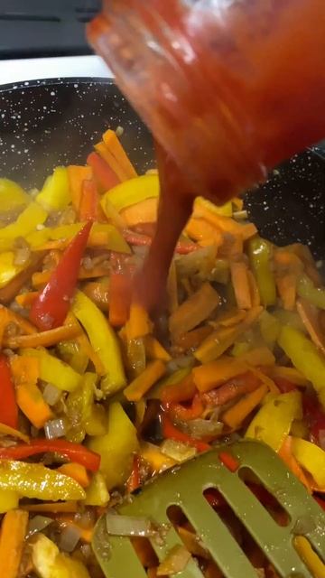 Curry z tofu w panko i makaronem z zupek chińskich #shorts #waxwingg #przepis #curry #tofu смотреть онлайн