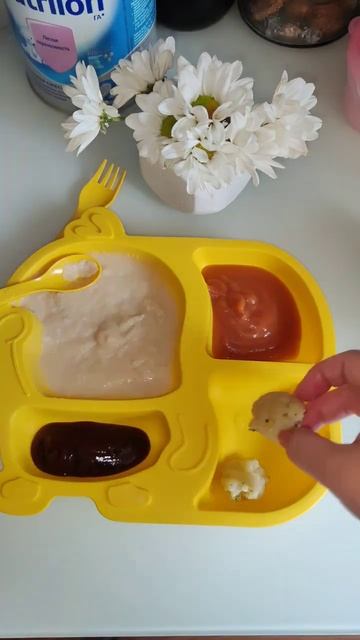 Наш обед в 9 месяцев. Поделитесь своими идеями #декрет #baby #прикорм #shorts смотреть онлайн