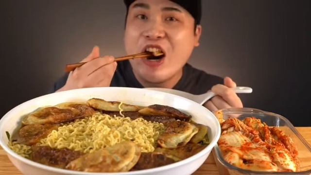 KINOFOOD COMPLITATION//АСМР//ЕДА//КОРЕЯ//ЗВУКИ ЕДЫ//МУКБАНГ смотреть онлайн