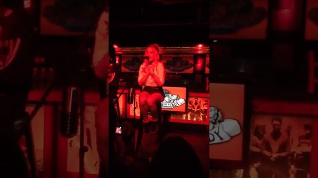 Rita Ora Live @ The Kennedy Part 4 смотреть онлайн