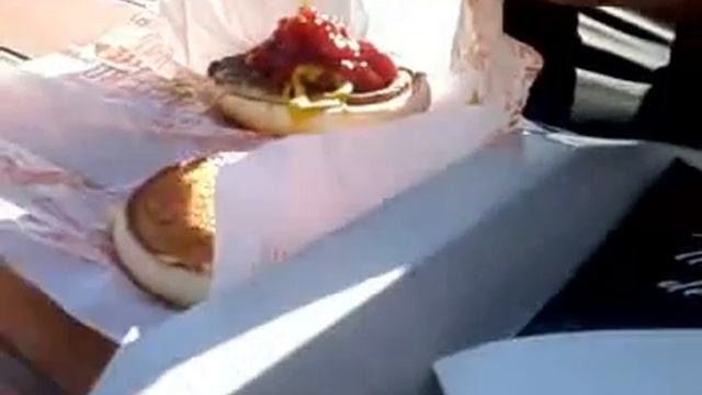 Una Hamburguesa con extra de ketchup por favor.avi смотреть онлайн