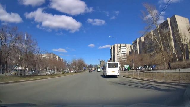 Движение по Тюмени с улицы Котовского до Заречного проезда/Traffic on the Tyumen city streets смотреть онлайн