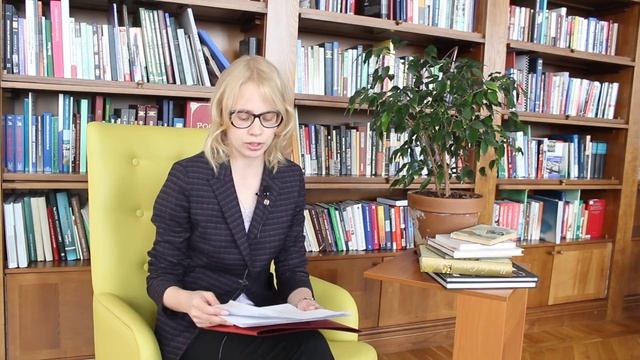 «Нотный стан голубей поднимается в талое небо…» Поэзия Анастасии Стародумовой смотреть онлайн