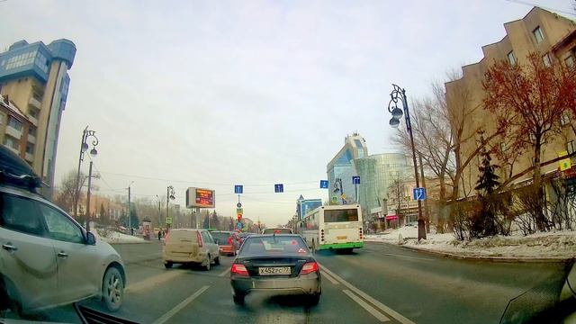 Движение на автомобиле по Тюмени до турфирмы и на Киевскую