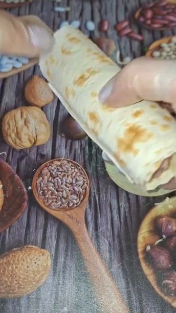 #Сосиска в лаваше с сыром на сковороде#рецепты из лаваша# смотреть онлайн