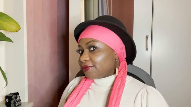STYLING BUCKET HAT//STYLING TURBAN ON SHORT HAIR смотреть онлайн