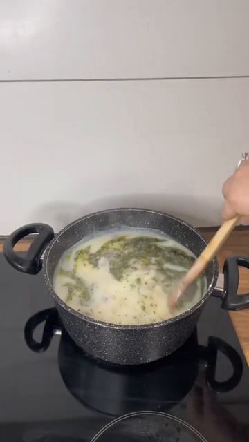 Joghurtsuppe 🌱 #vegan #veganesuppe #türkischegerichte #türkischesessen #plantbased #veganerezepte смотреть онлайн