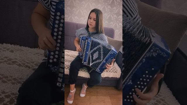 Гармунчы кыз Исламия Хәмидуллина өздерә генә смотреть онлайн