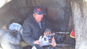 один день среди бомжей/уборка в бомбалюке 2 (18+)