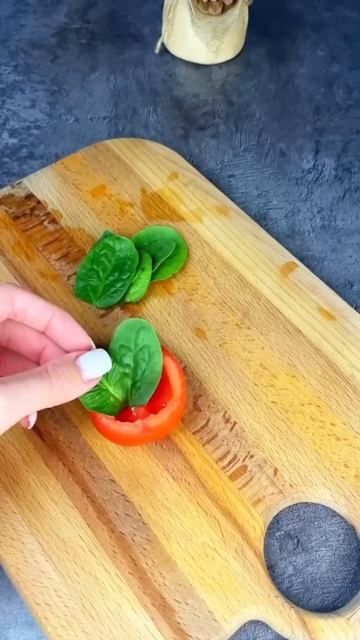 ЗАКУСОЧНЫЙ КАПРЕЗЕ смотреть онлайн