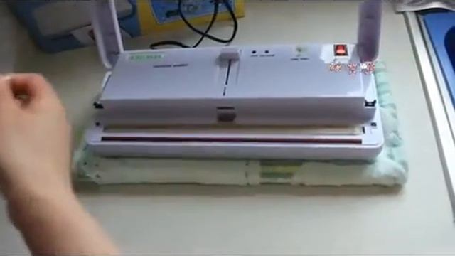 Vacuum food packaging machine,plastic film sealer,Vacuum Sealer made in China смотреть онлайн