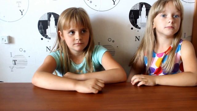 Мы с подружкой Дашей снимаем челлендж "Отгадай загадку" смотреть онлайн