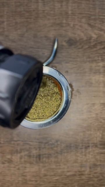 How to drink yerba mate (traditional)🧉 #yerbamate смотреть онлайн