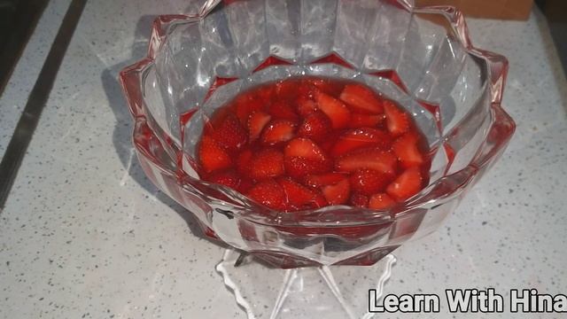 Strawberry Trifle | Full Recipe | Easy Method | Learn With Hina смотреть онлайн