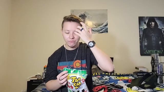 Trying International Snacks 2 смотреть онлайн