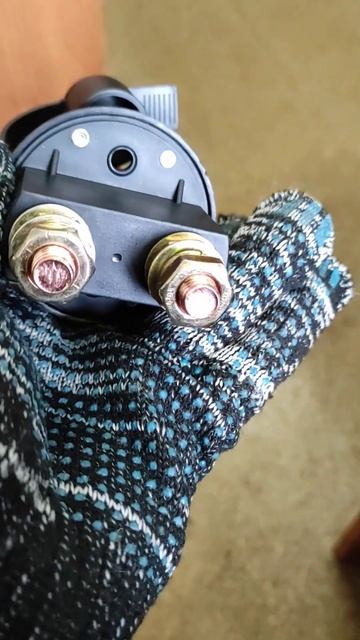 выключатель массы смотреть онлайн