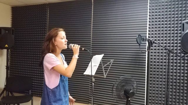 Отилия Рошу - Колыбельная (Полина Гагарина) смотреть онлайн