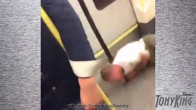 Случай в метро смотреть онлайн