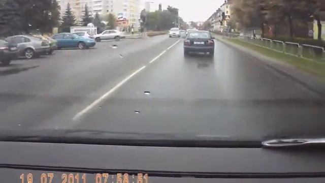 осторожно, за рулём женщина!.flv смотреть онлайн