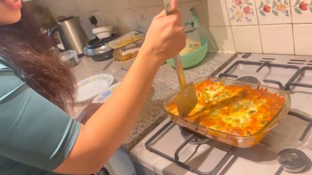 Peak distract day out | lasagna made by my friend | смотреть онлайн