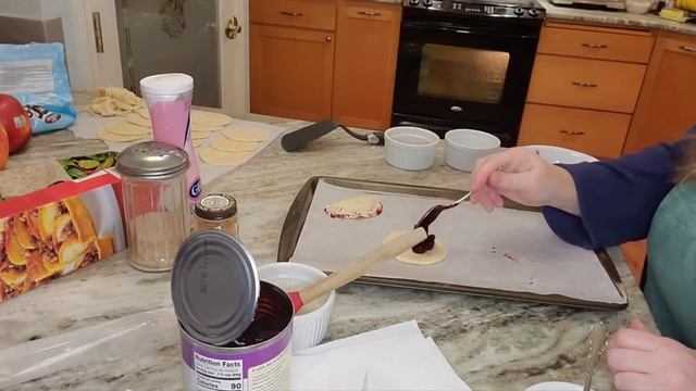 How to Make Easy, Fast, Blackberry Hand Pies смотреть онлайн