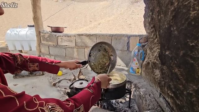 Building Traditions: Finishing a Nomad's Home & Savoring Daffodil Soup | A Taste of Nomadic Life смотреть онлайн