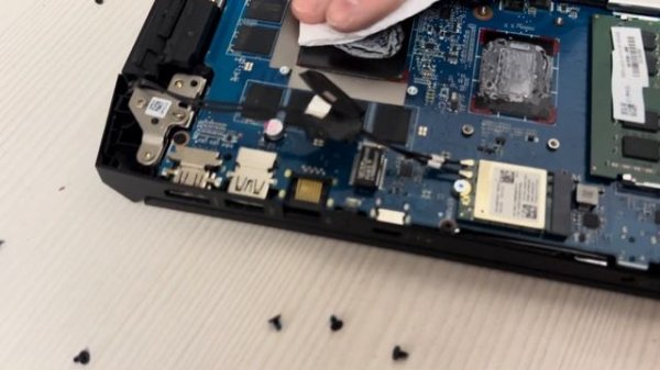 Замена термопасты на ноутбуке в домашних условиях 💻 Разборка сборка ноутбука HP pavilion gaming 15