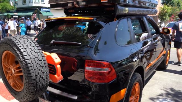 Here is what an all-Porsche car show looks like.. смотреть онлайн