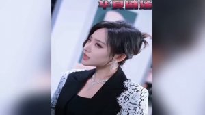 Умный ребенок помогает отцу найти жену, заставляя его подписать контракт для поиска матери