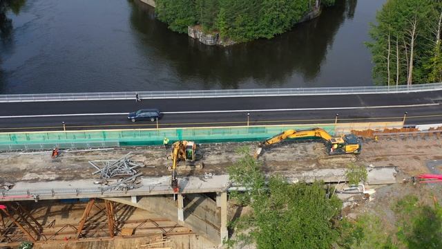 Hyundai 300 Excavator work hard demolition bridge смотреть онлайн