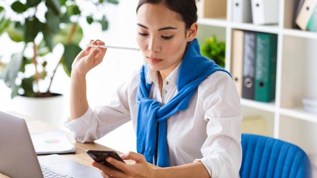 Плюсы и минусы изучения казахского с носителем языка: откровения преподавателя смотреть онлайн