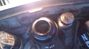 прокачка воздуха при замене шланга ГУРа.