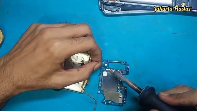 Mengatasi Samsung A70 Mati Total || Konslet.. смотреть онлайн