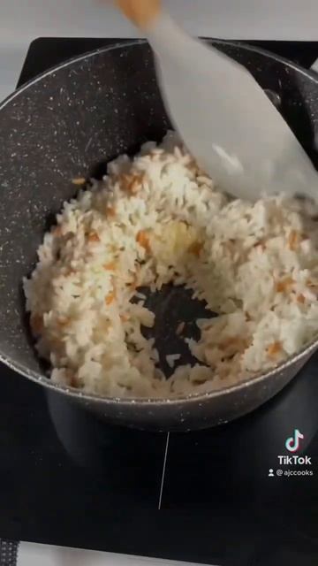 Turkish pilav |pilaf recipe with orzo pasta #foryou #fy #viral #recipe #turkishfood #türkiye #shots смотреть онлайн