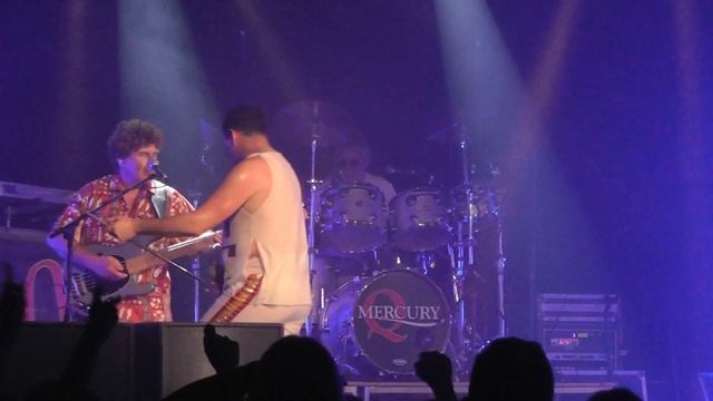 4.Mercury Queen tribute performing "Show must go on" live at King's hall Hernebay June 28th смотреть онлайн