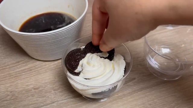 Tiramisus facile rapide en verrine Oreo et spéculoos (sans œufs) #oreo #speculoos #tiramisu#ramadan смотреть онлайн