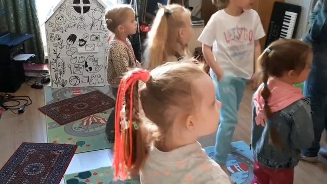 Уроки английского языка. Игра I can/I can't. смотреть онлайн