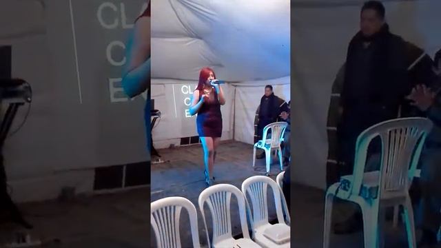 Claudia Canela "Presentacion en vivo" смотреть онлайн