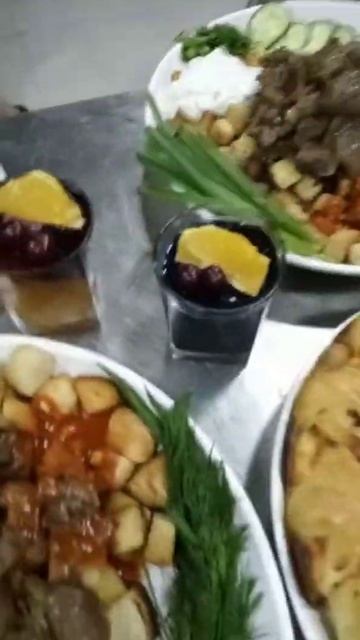 Праздничный стол🍽 смотреть онлайн