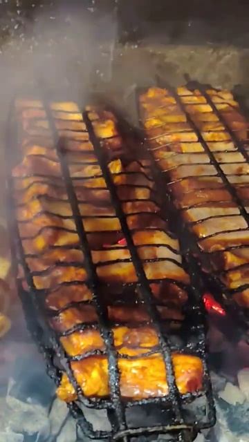 Вкусные овощи на мангале 🤤🍅🍆🫑 #food #cooking #еда #шашлык #вкусно #recipe #bbq #рецепты #streetfood смотреть онлайн