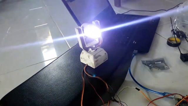 Diy Miniatur Par led (dj light beam) arduino смотреть онлайн