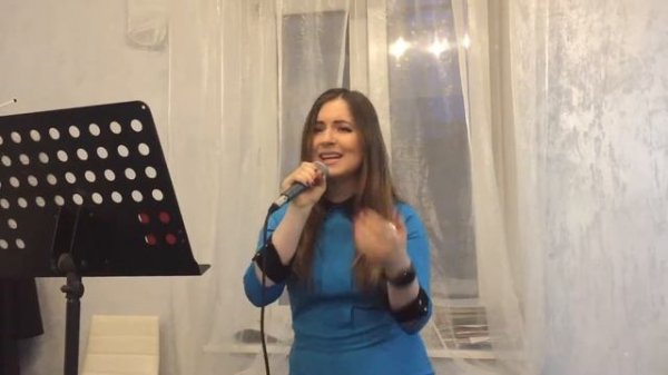 Урок вокала у Ларисы Кудрявцевой.