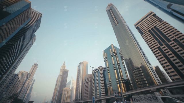 UAE, 2017: modern architecture and high buildings in Dubai смотреть онлайн