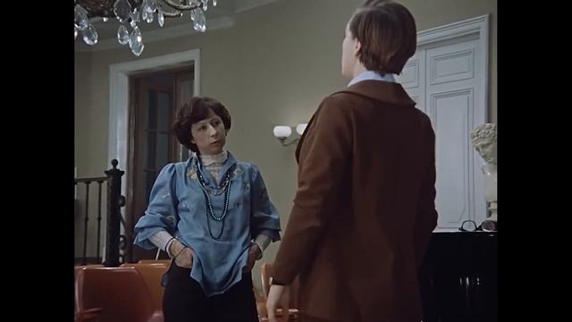 Вам все льстят / Эпизод из Служебного романа смотреть онлайн