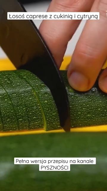 Łosoś caprese z cukinią i cytryną #shorts смотреть онлайн