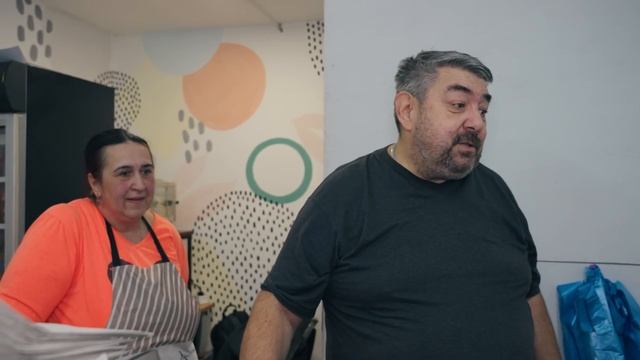 BRAČNI PAR I NJIHOVE PITE I MANTIJE U CENTRU BEOGRADA! 👌 смотреть онлайн